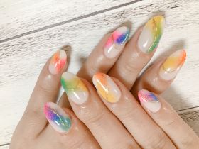 ジェル。レインボーネイル。